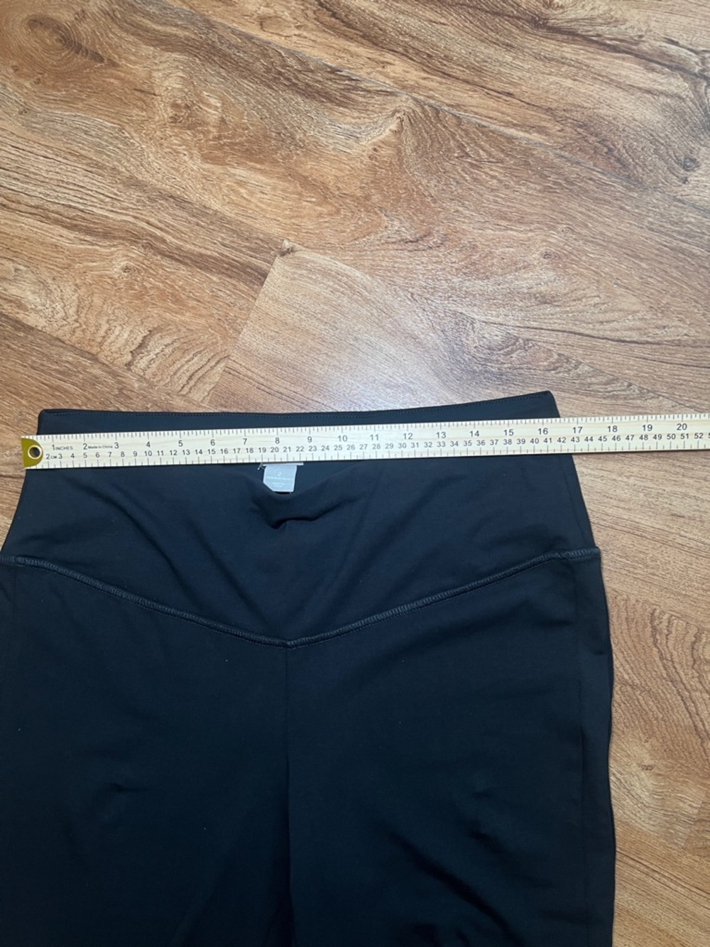 Chico’s Zenergy So Slimming Black Ruched Crop Leggings Women’s Size 2 NWT - Picture 3 of 9